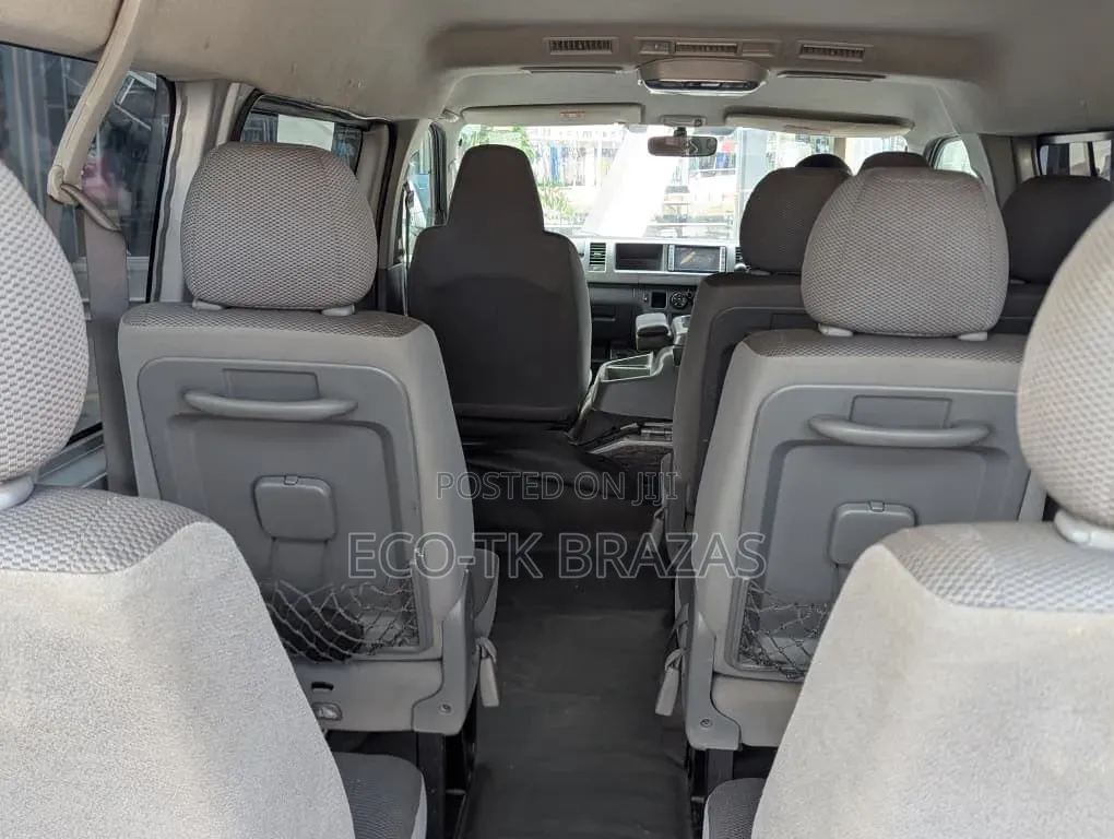 Toyota Quantum 2016 Silver
