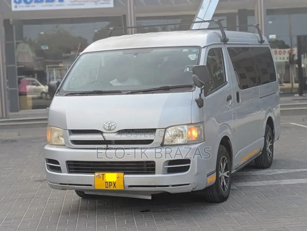 Toyota Quantum 2016 Silver