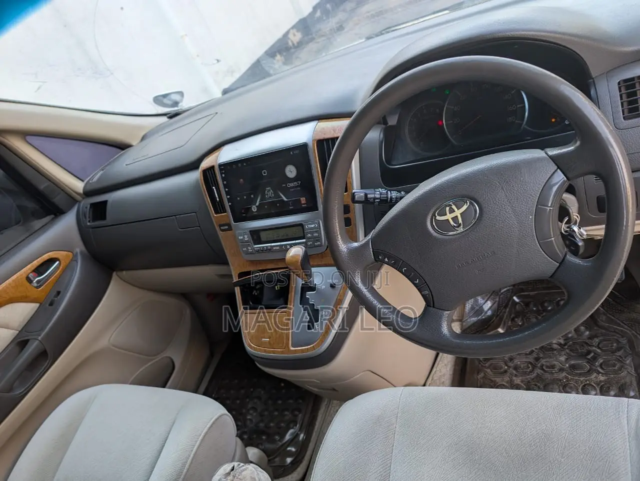 Toyota Alphard 2.4 Petrol FWD 2006 Pearl