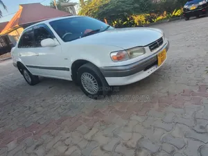 Toyota Sprinter 2000 White
