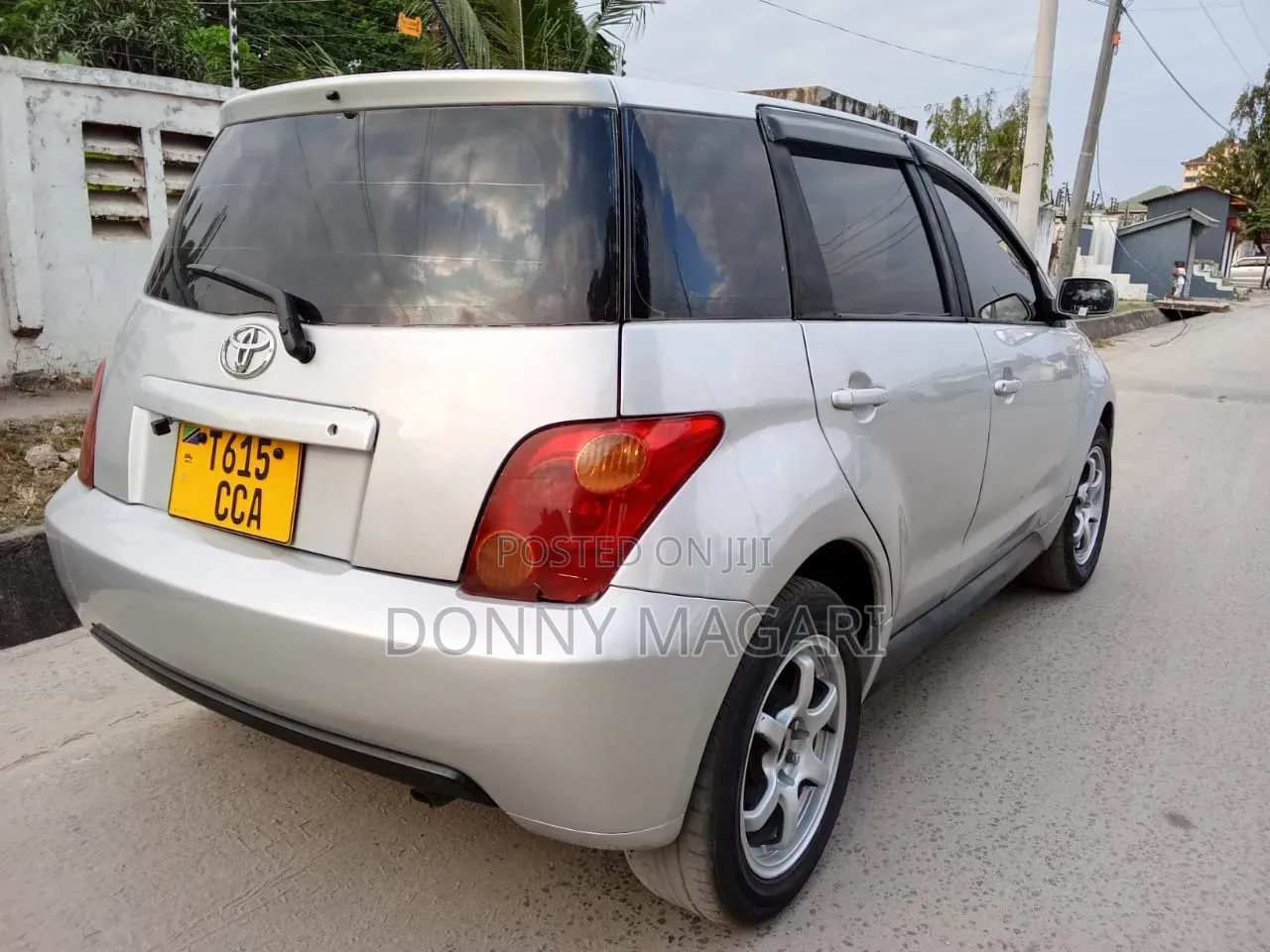 Toyota IST 2004 Silver