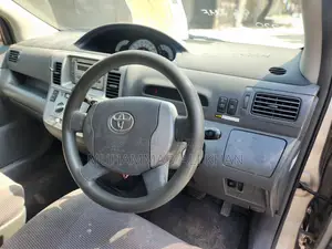Toyota Raum 1.5 FWD 2005 Silver