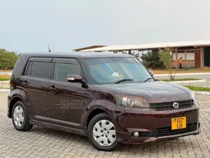 Toyota Corolla Rumion 2010 Maroon