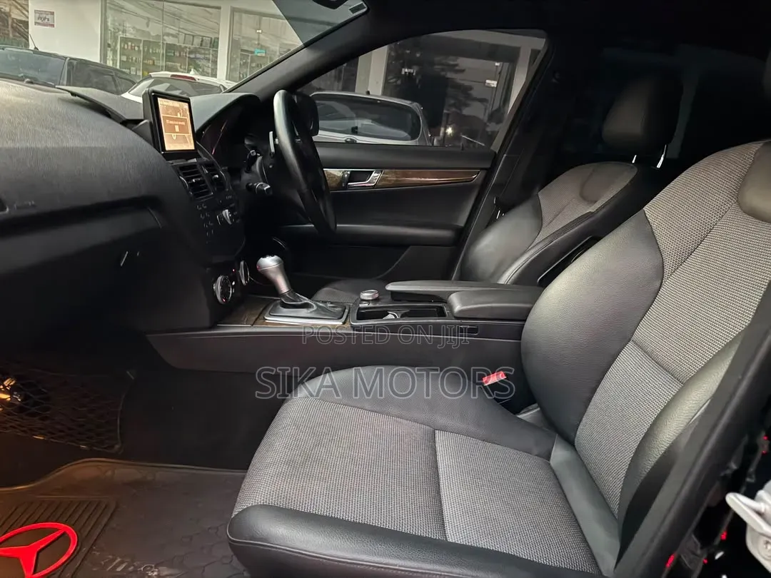 Mercedes-Benz C-Class 2009 Black