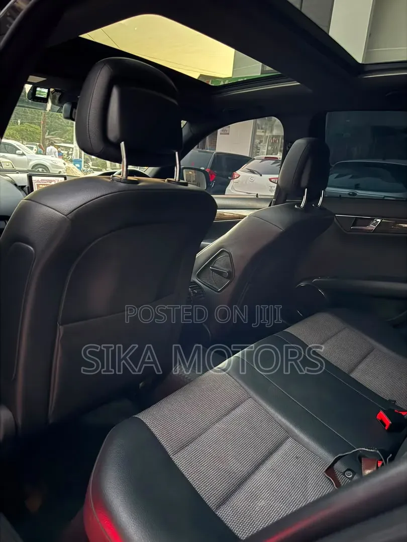 Mercedes-Benz C-Class 2009 Black