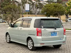 Toyota Raum 2006 Blue