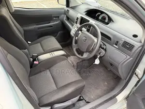 Toyota Raum 2006 Blue