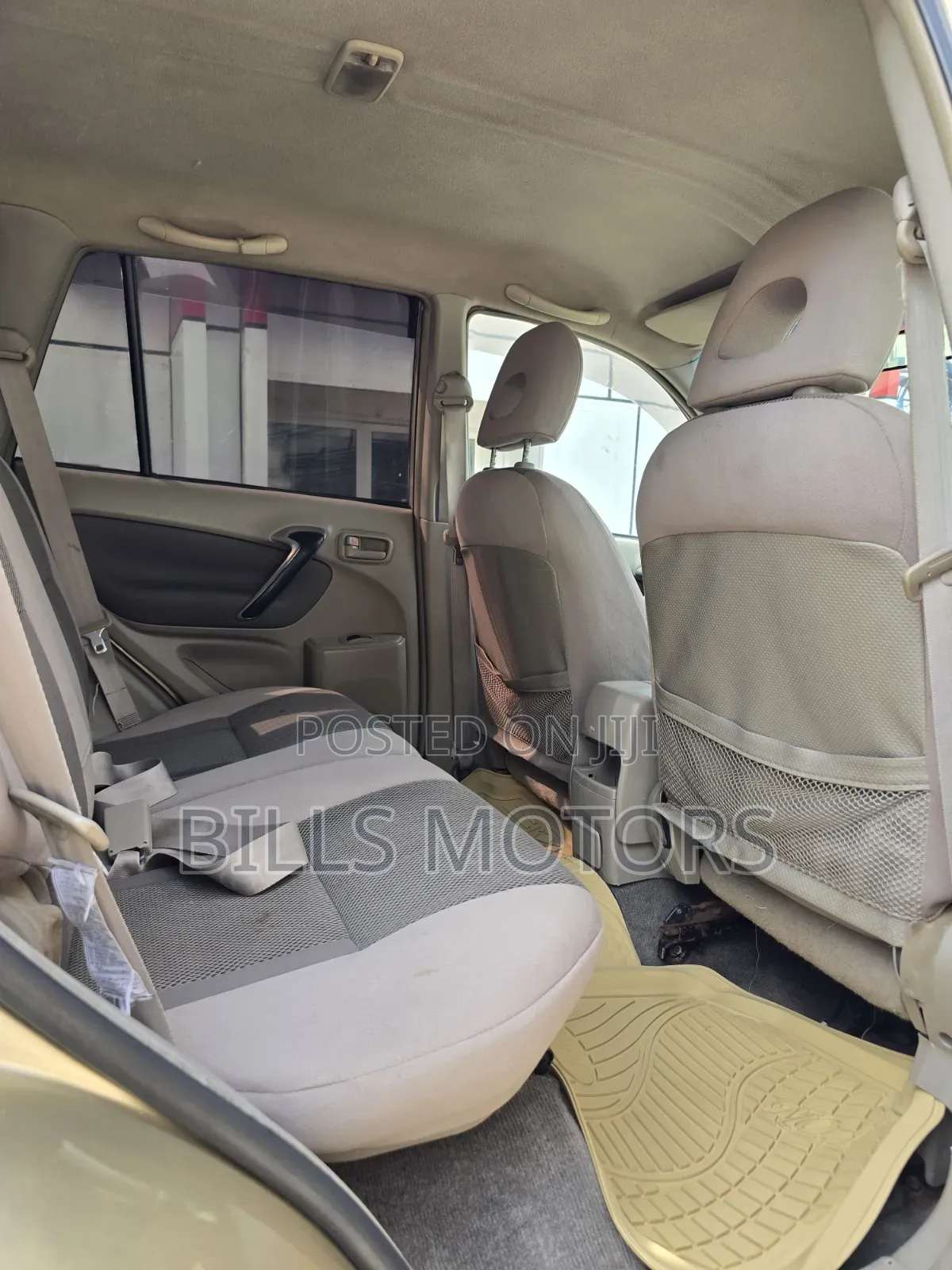 Toyota RAV4 2001 Gold