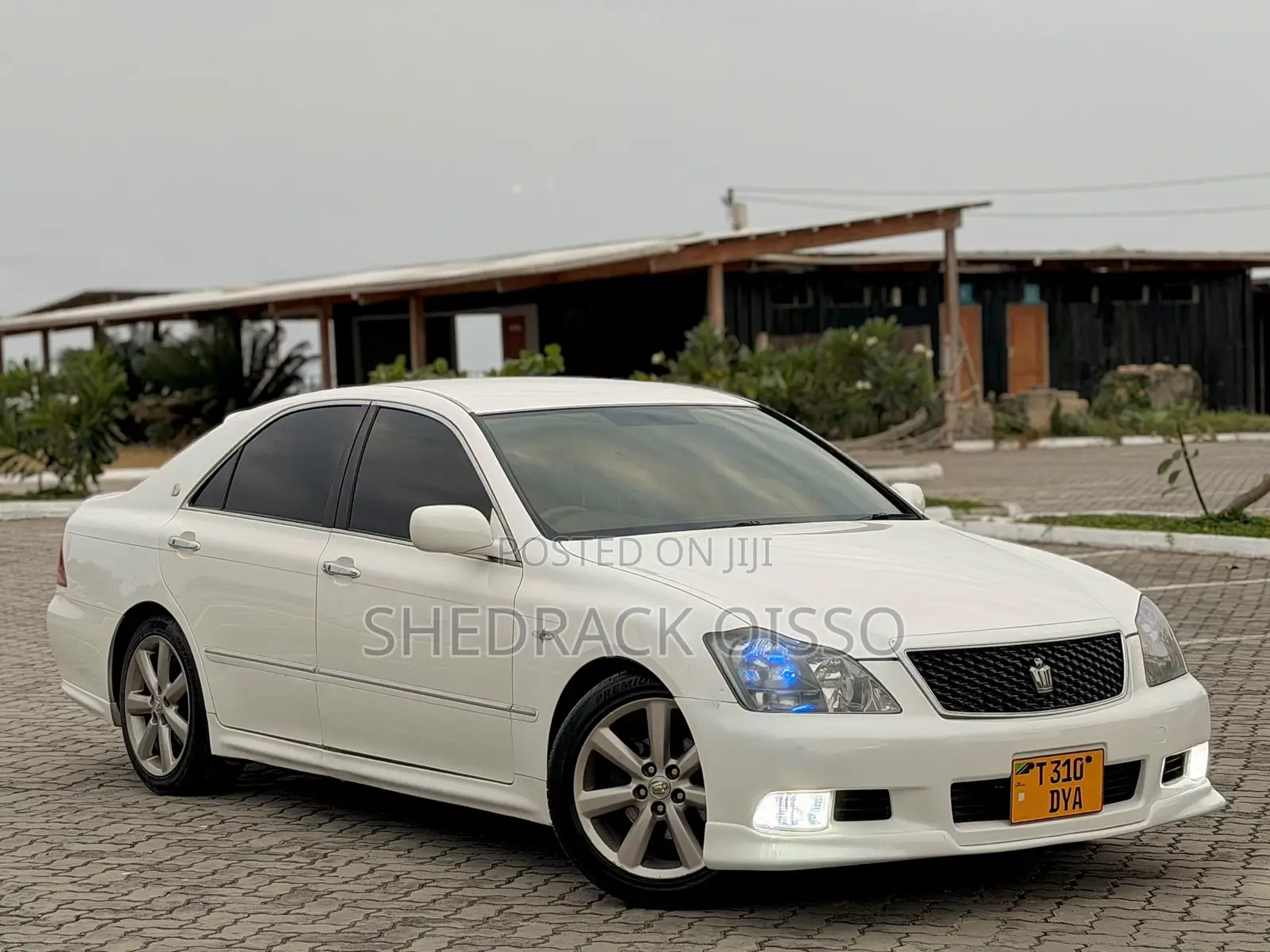 Toyota Crown 2006 White