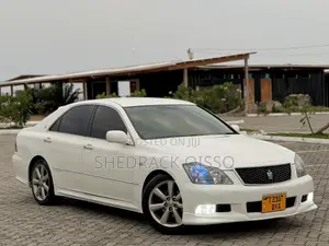 Toyota Crown 2006 White