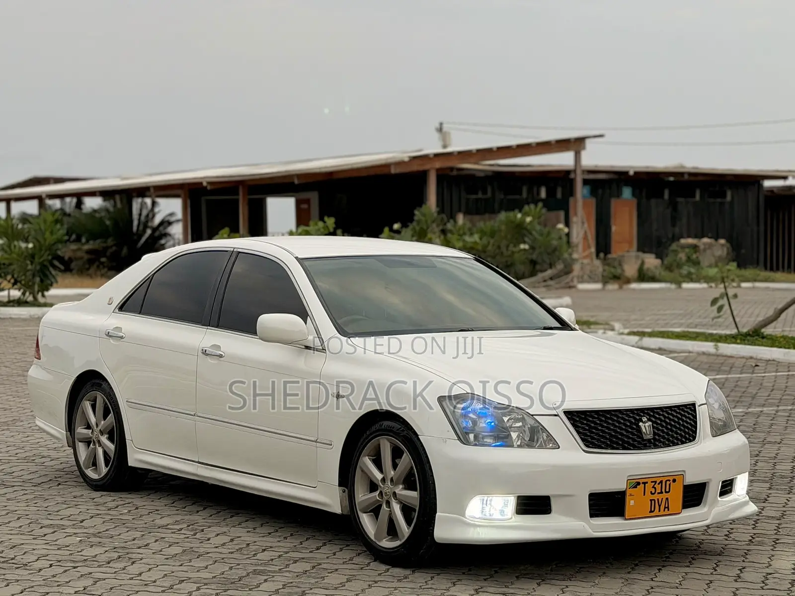 Toyota Crown 2006 White