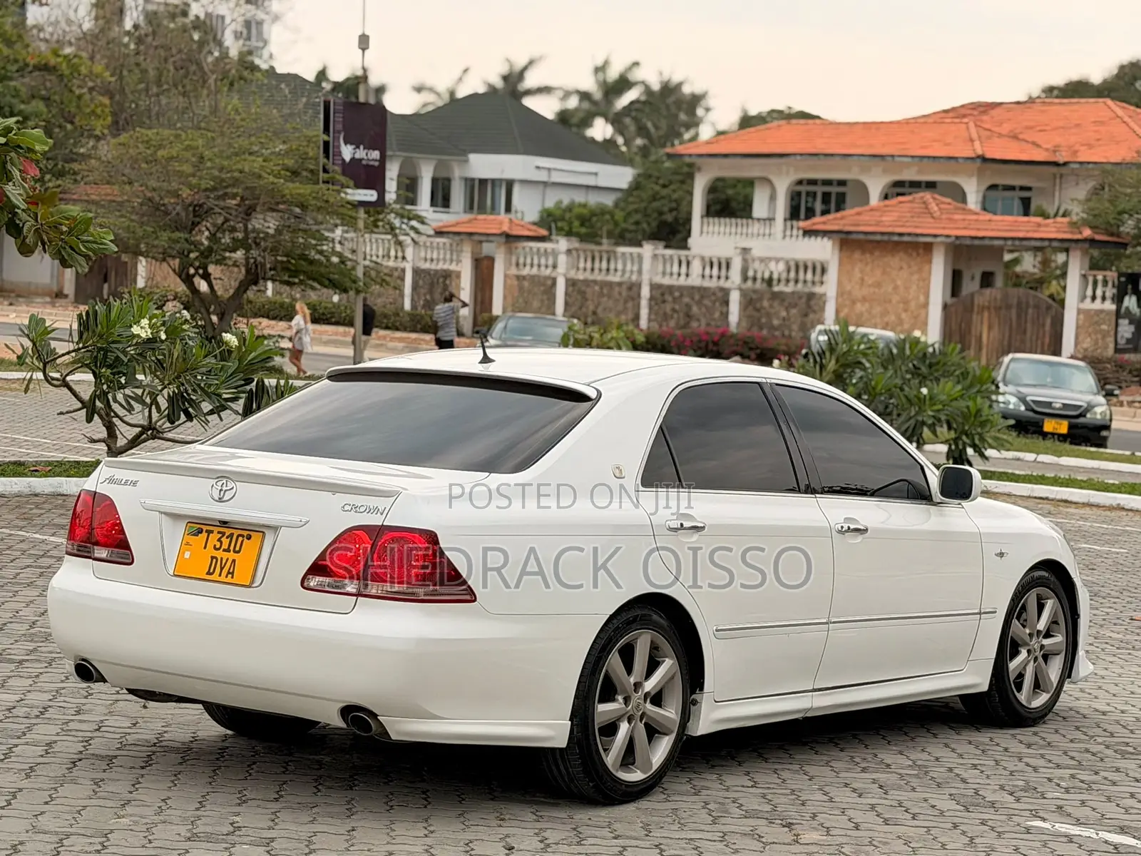 Toyota Crown 2006 White