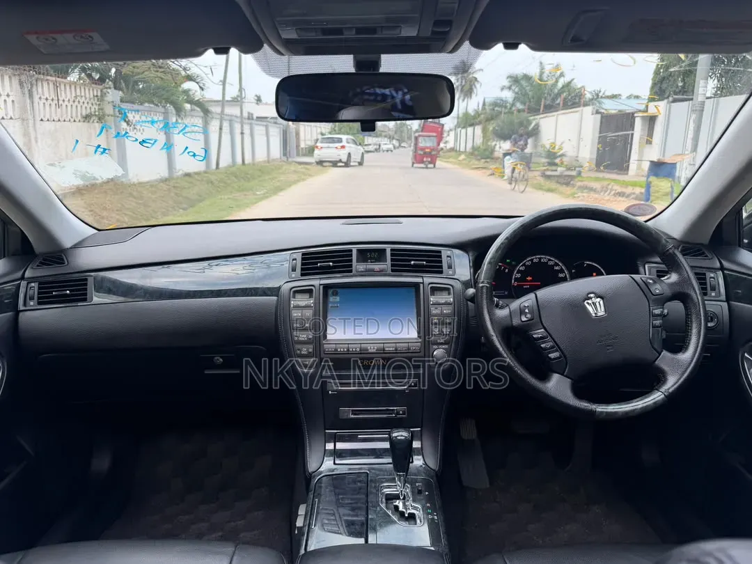 Toyota Crown 2007 Black