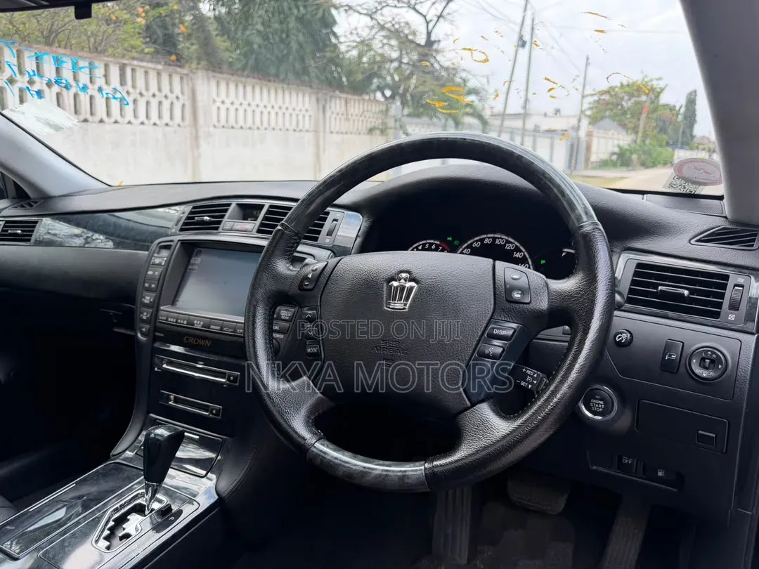 Toyota Crown 2007 Black