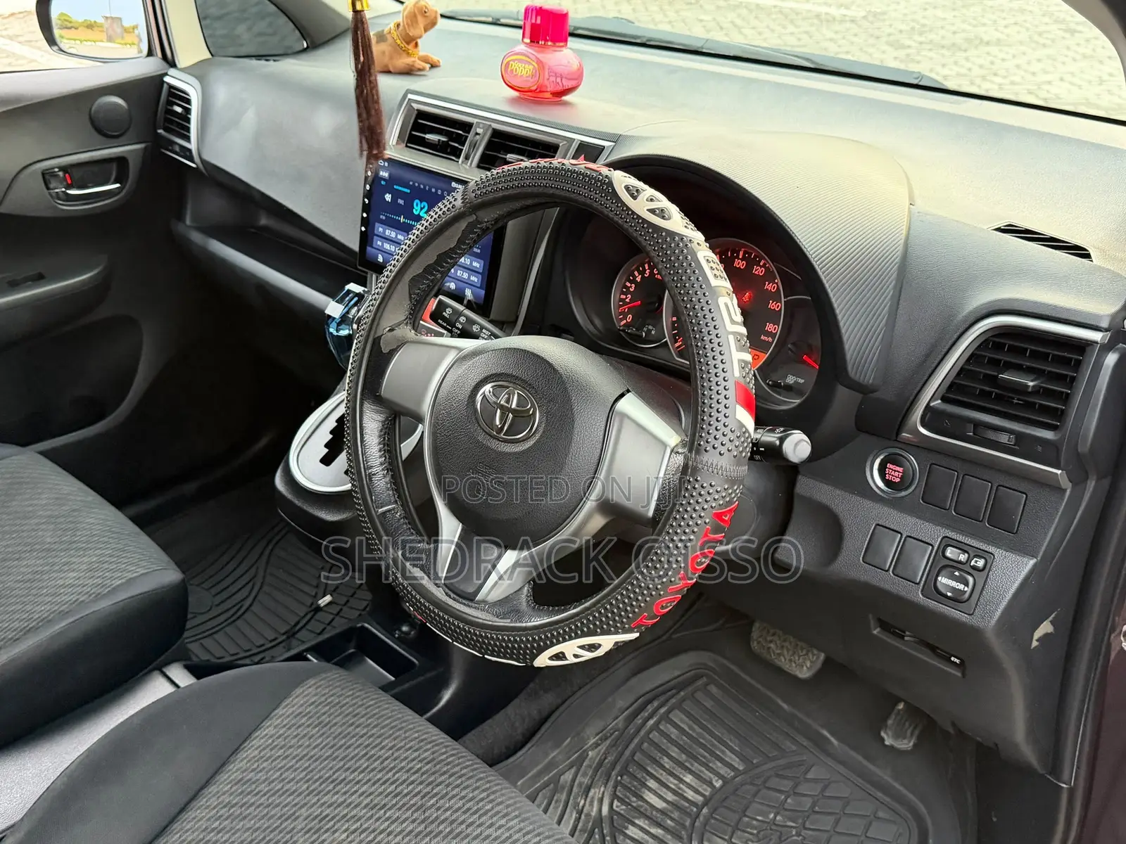 Toyota Ractis 2012 Maroon