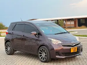 Toyota Ractis 2012 Maroon
