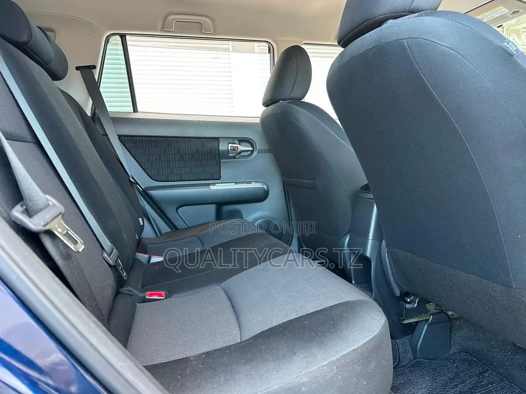 Toyota Corolla Rumion Hatchback 1.5 FWD 2011 Blue