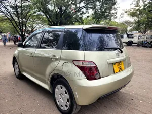 Toyota IST 2007