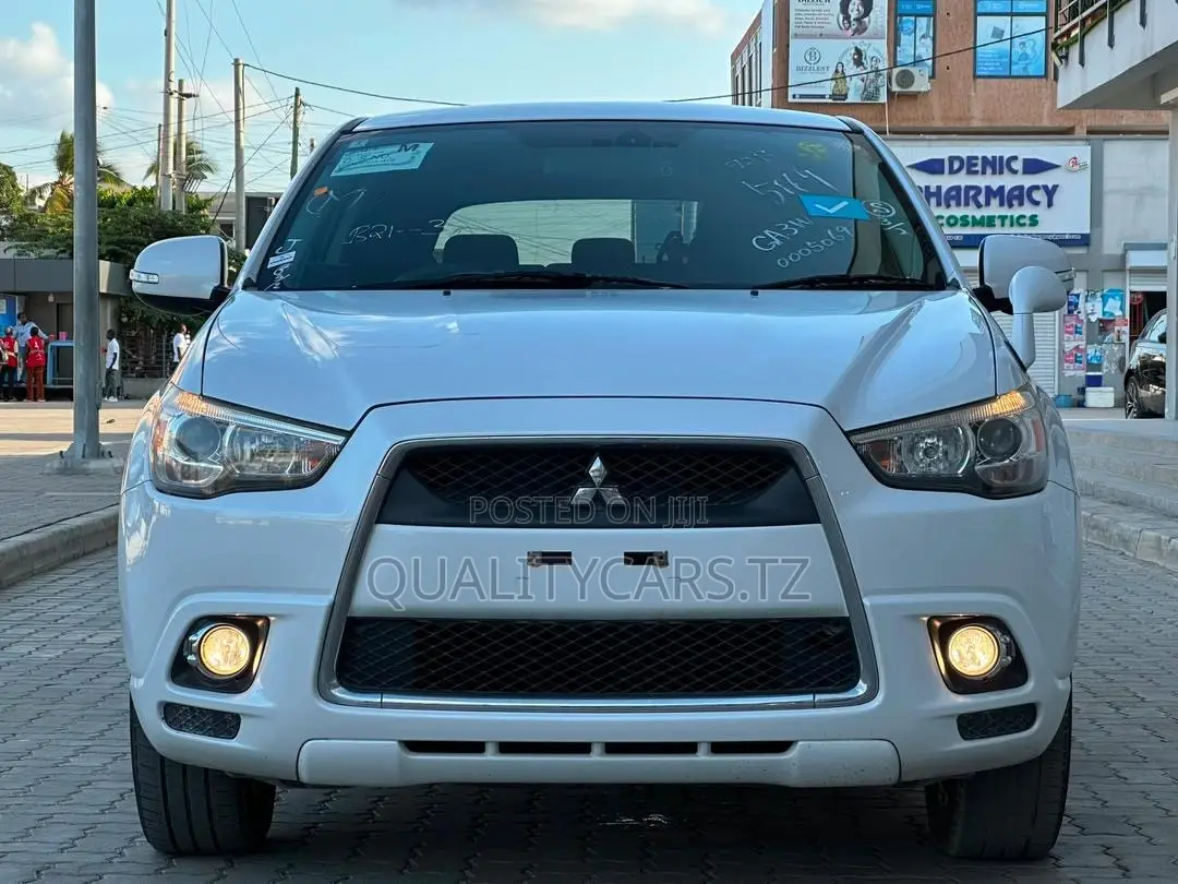 Mitsubishi RVR 2010 White