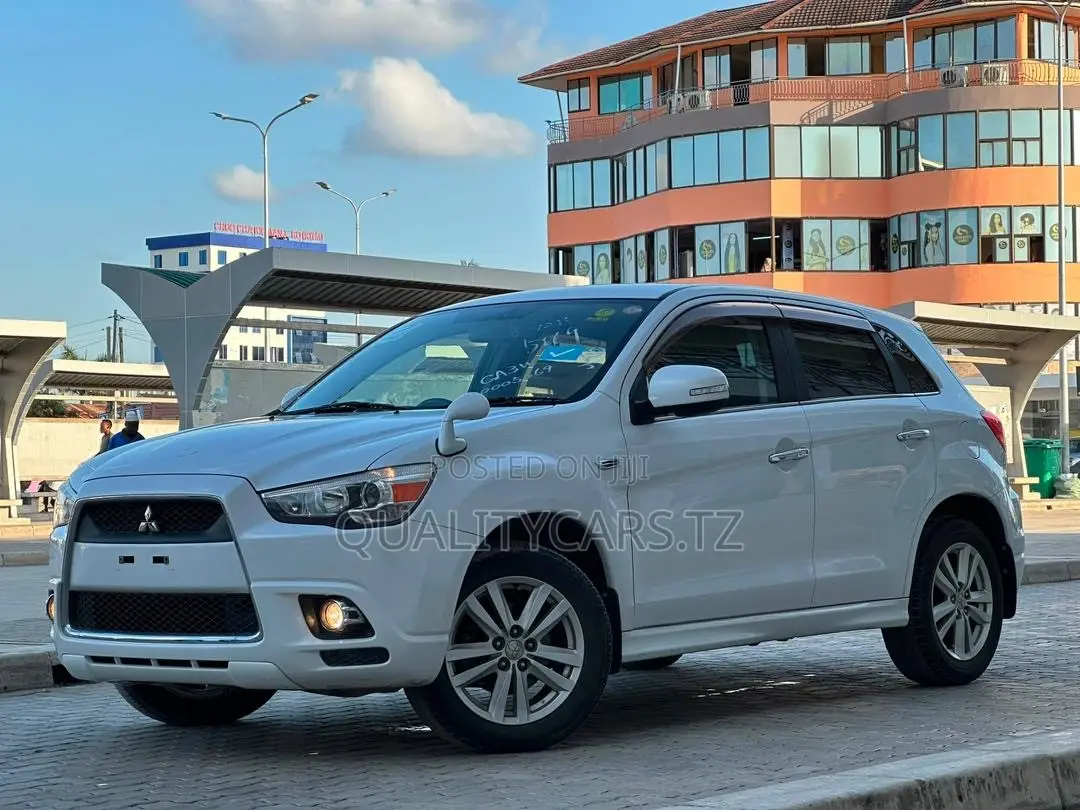Mitsubishi RVR 2010 White