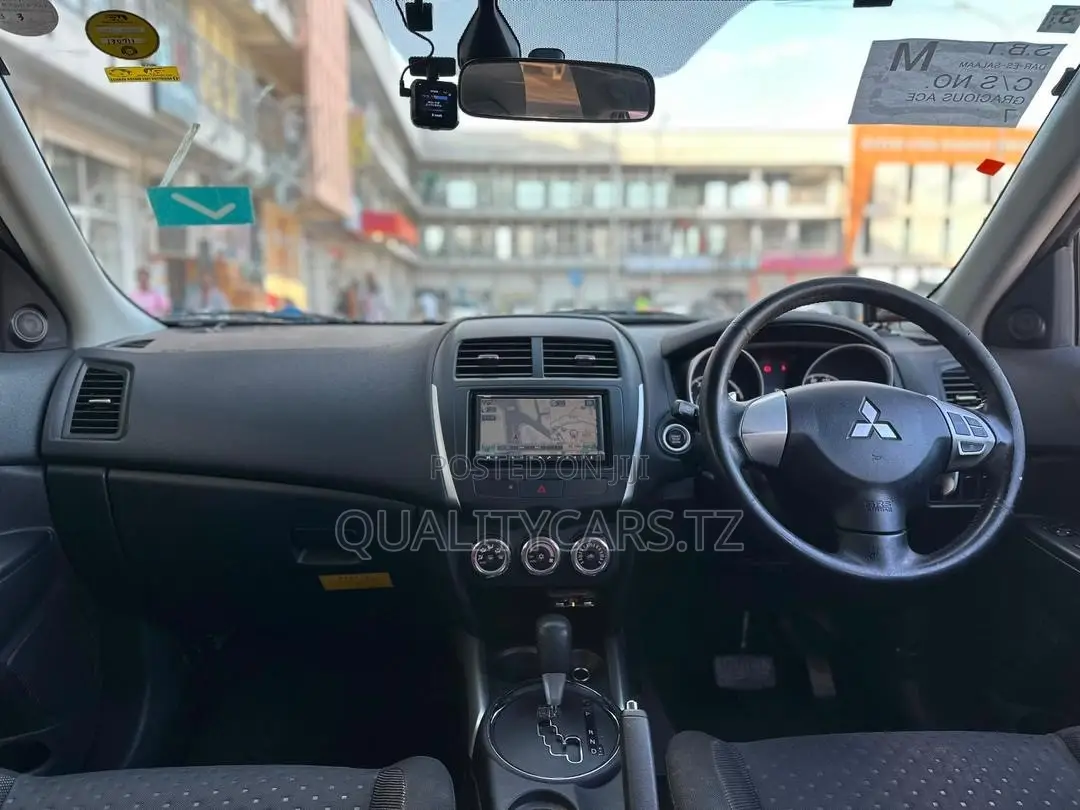 Mitsubishi RVR 2010 White