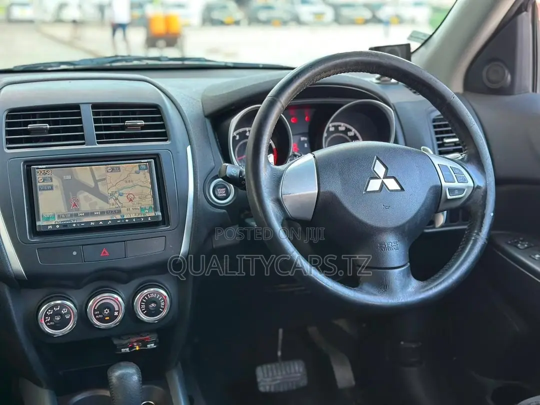 Mitsubishi RVR 2010 White