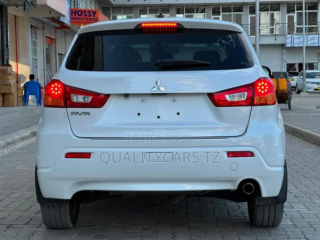 Mitsubishi RVR 2010 White
