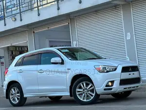 Mitsubishi RVR 2010 White