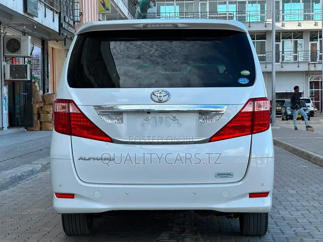 Toyota Alphard 2010 White