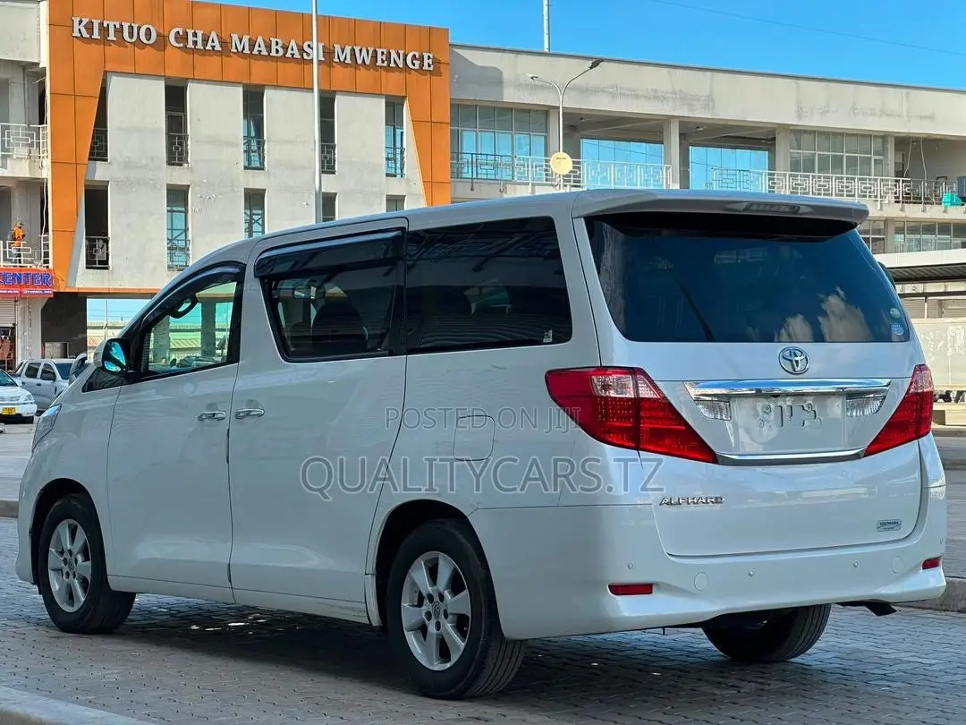 Toyota Alphard 2010 White
