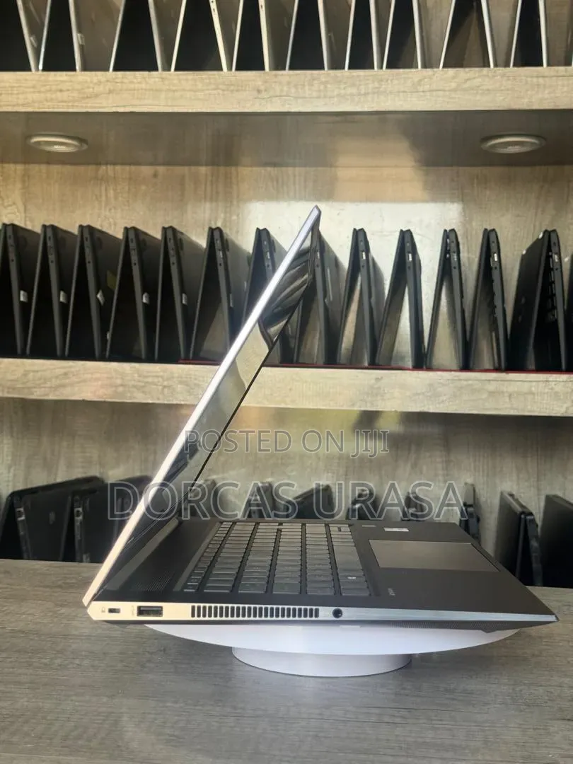 Laptop HP ZBook Studio 32GB Intel Core i9 SSD 512GB