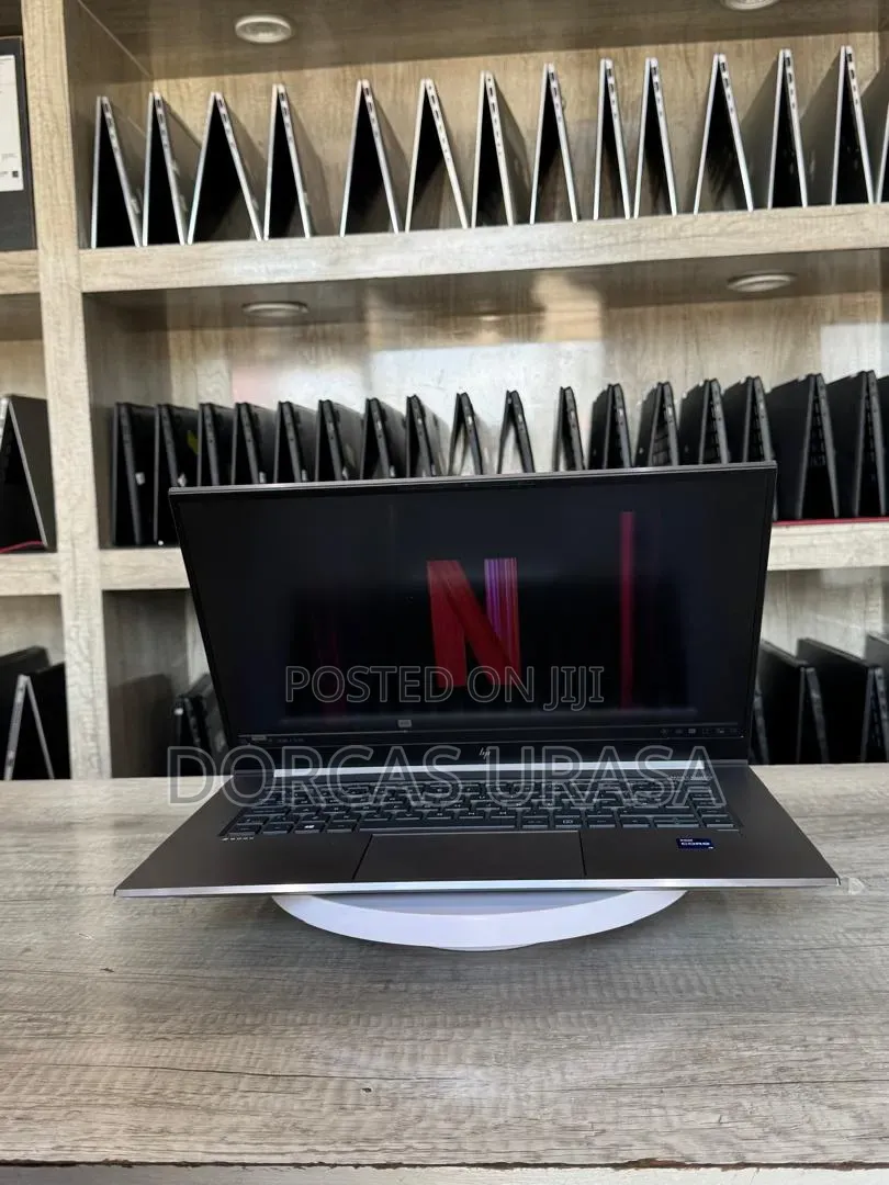 Laptop HP ZBook Studio 32GB Intel Core i9 SSD 512GB