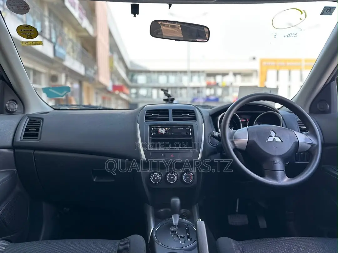 Mitsubishi RVR 2010 Silver