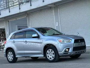 Mitsubishi RVR 2010 Silver