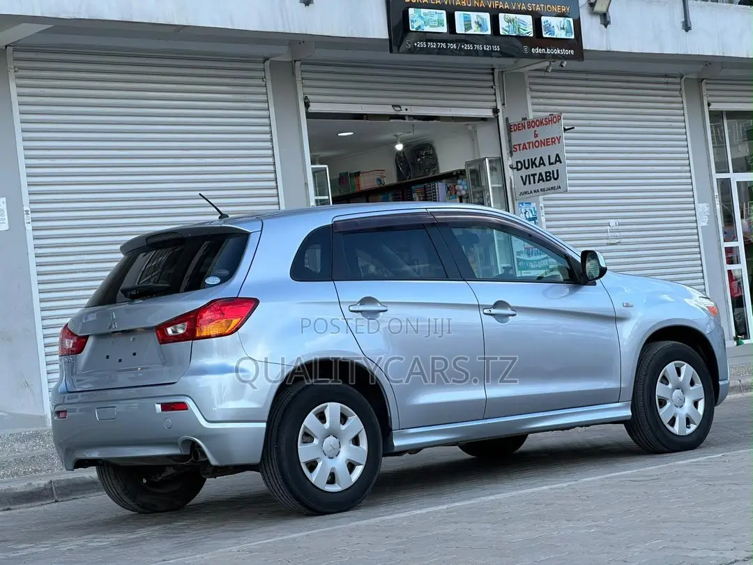 Mitsubishi RVR 2010 Silver