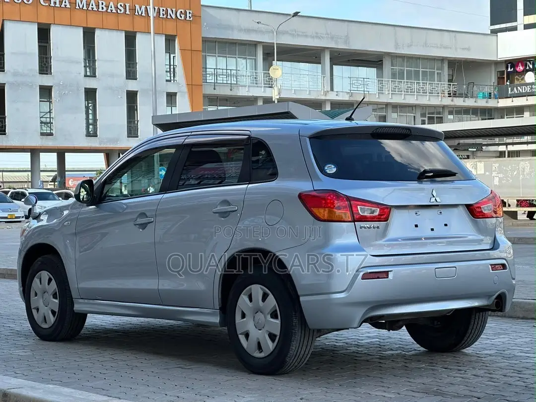 Mitsubishi RVR 2010 Silver