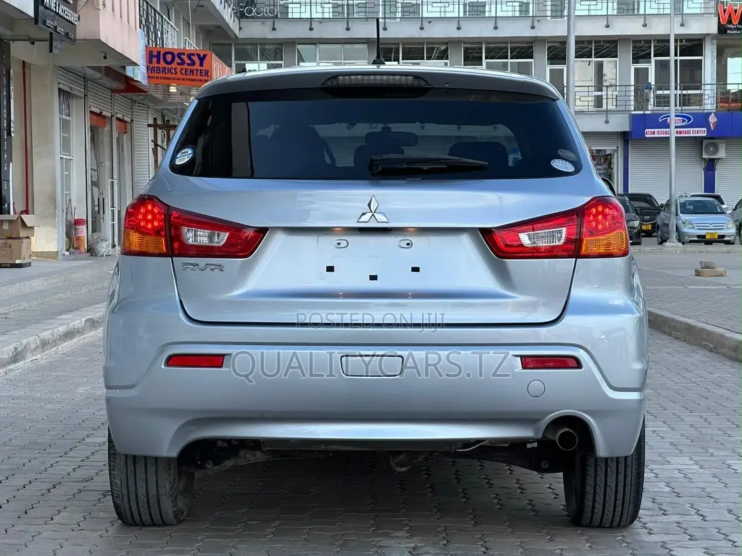 Mitsubishi RVR 2010 Silver