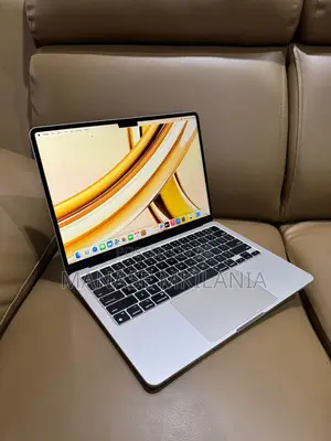 Laptop Apple MacBook Air 2022 M2 8GB Apple M2 SSD 256GB