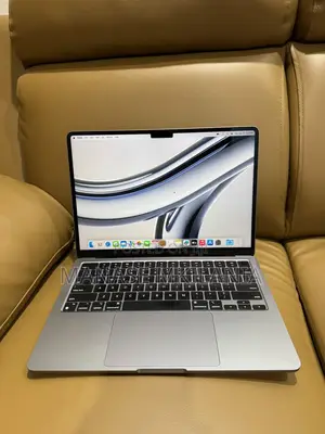 Laptop Apple MacBook Air 2022 M2 8GB Apple M2 SSD 256GB