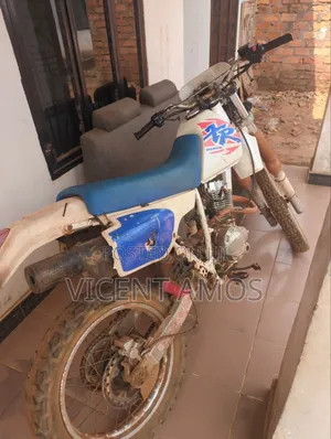 Honda 2000 White