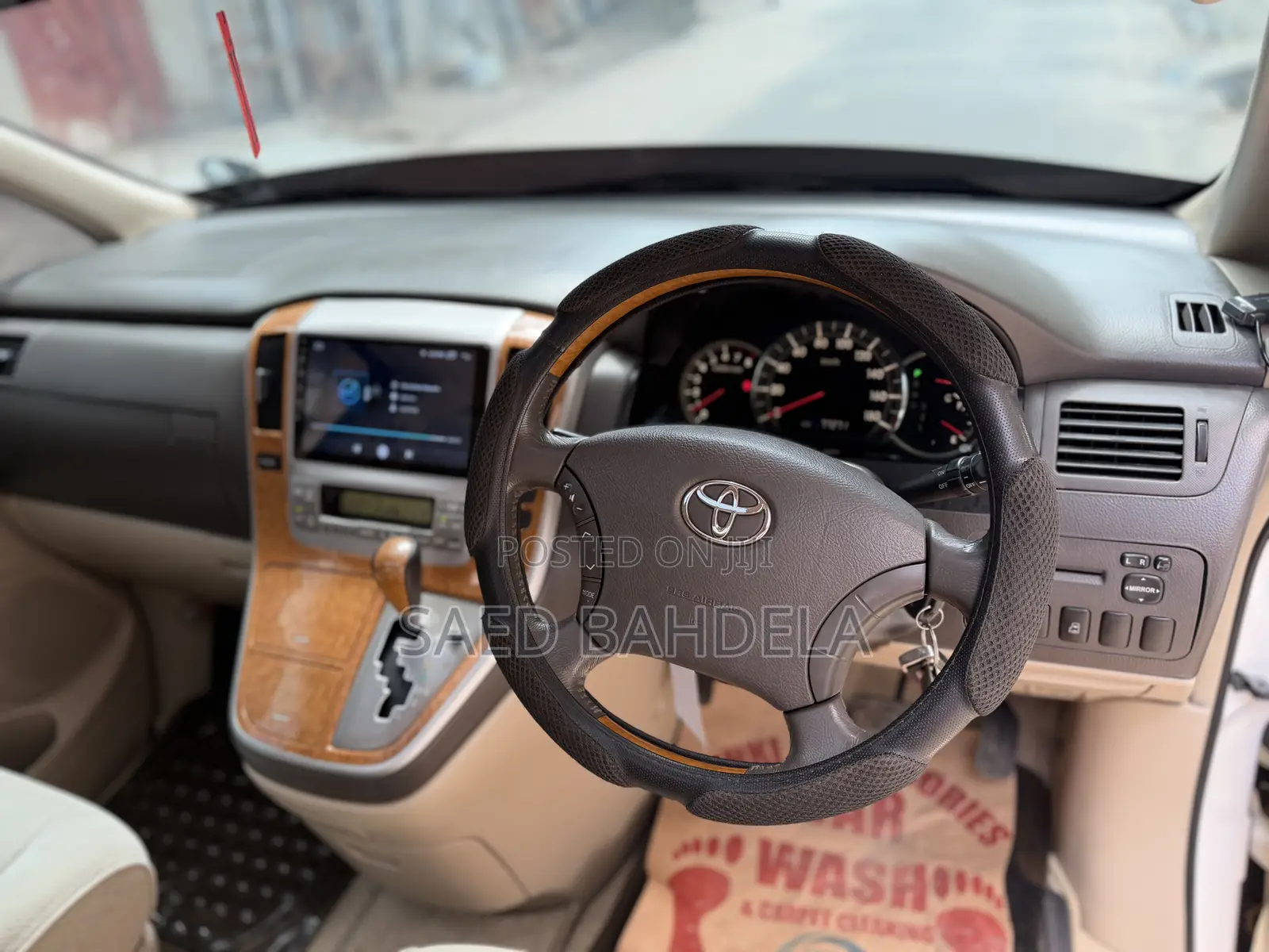 Toyota Alphard 2.4 Petrol FWD 2007 White