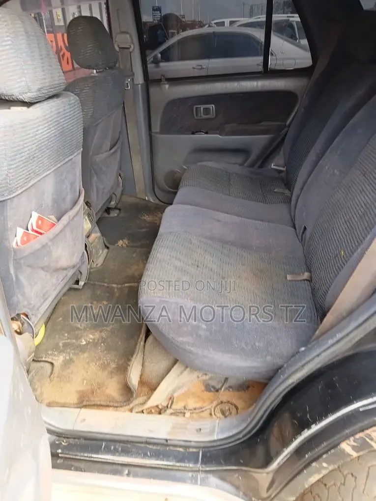 Toyota Hilux Surf 2002 Black