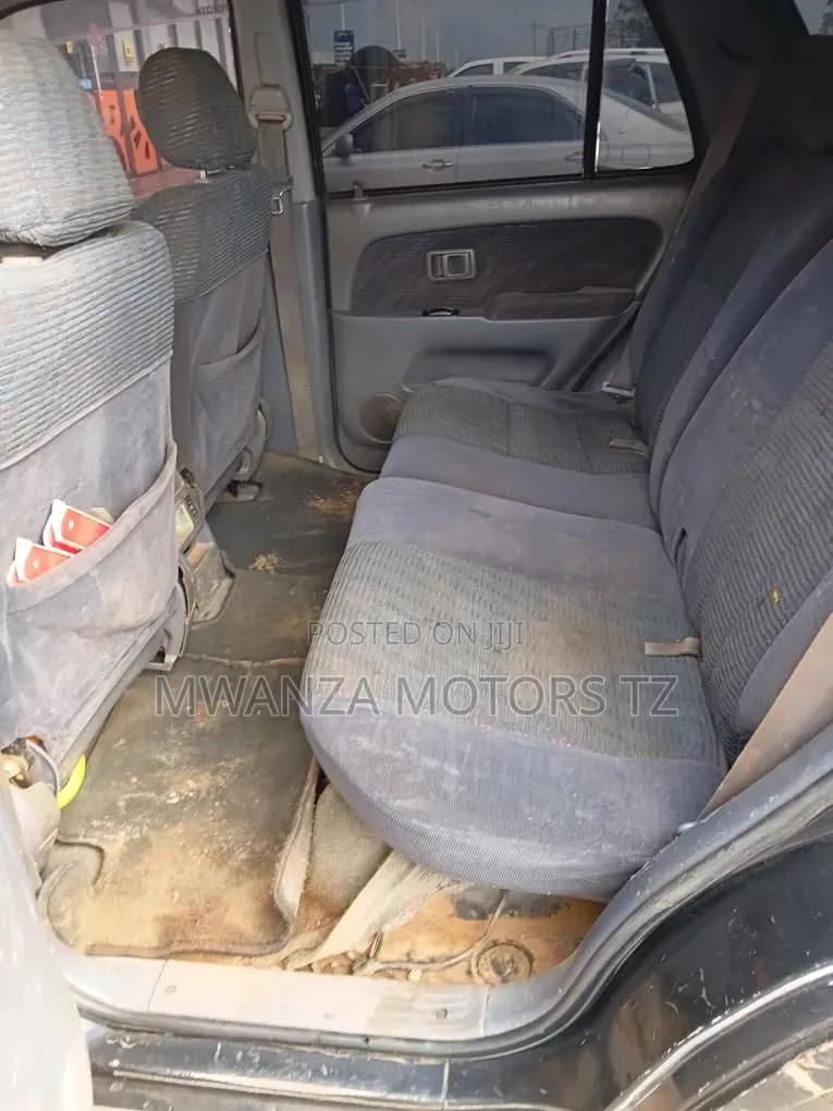 Toyota Hilux Surf 2002 Black
