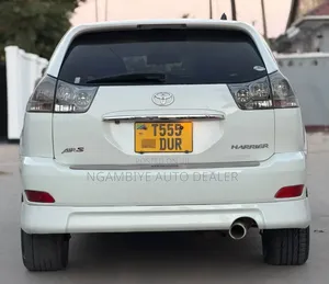 Toyota Harrier 2004 White