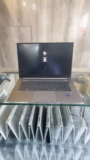 Laptop HP ZBook Studio G8 32GB Intel Core i9 SSD 1T