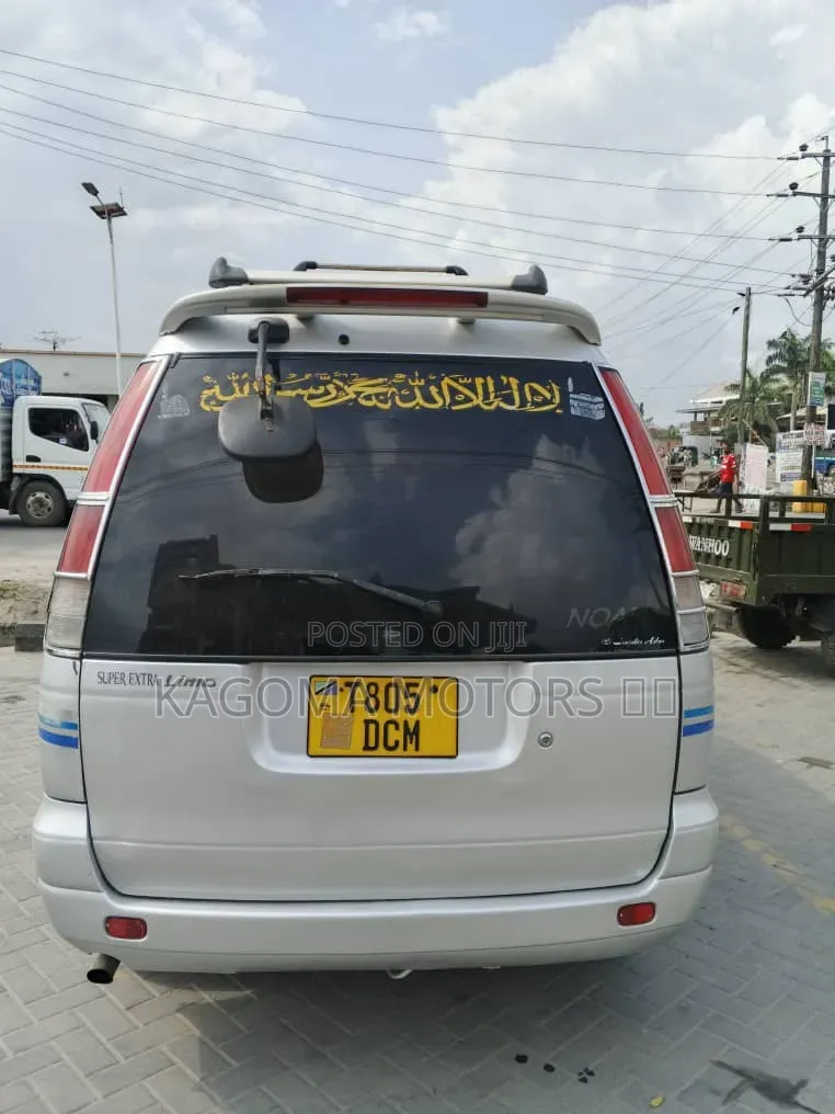 Toyota TownAce Noah 2000 Silver