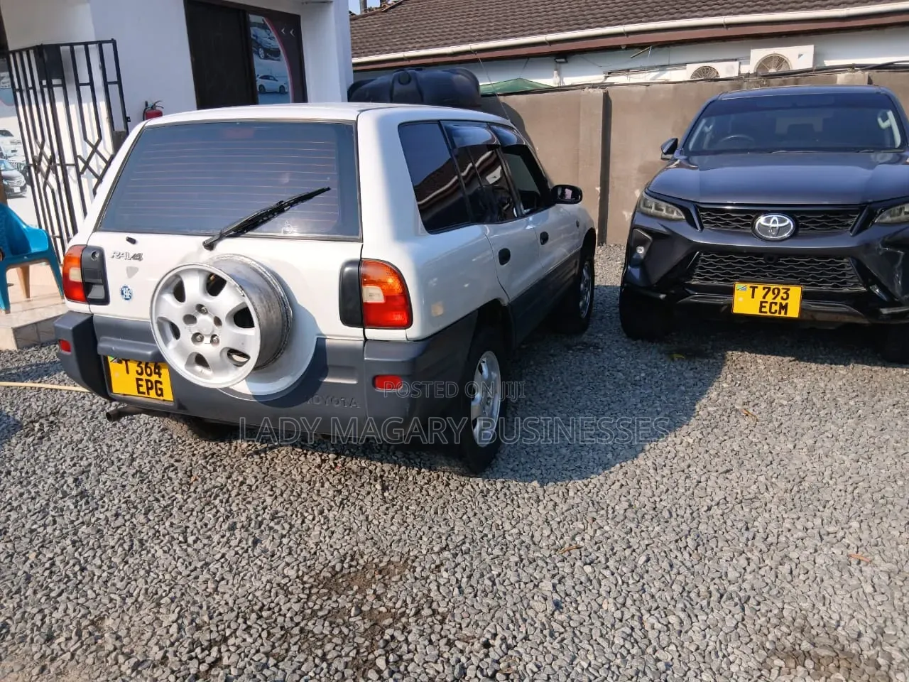 Toyota RAV4 1997 White