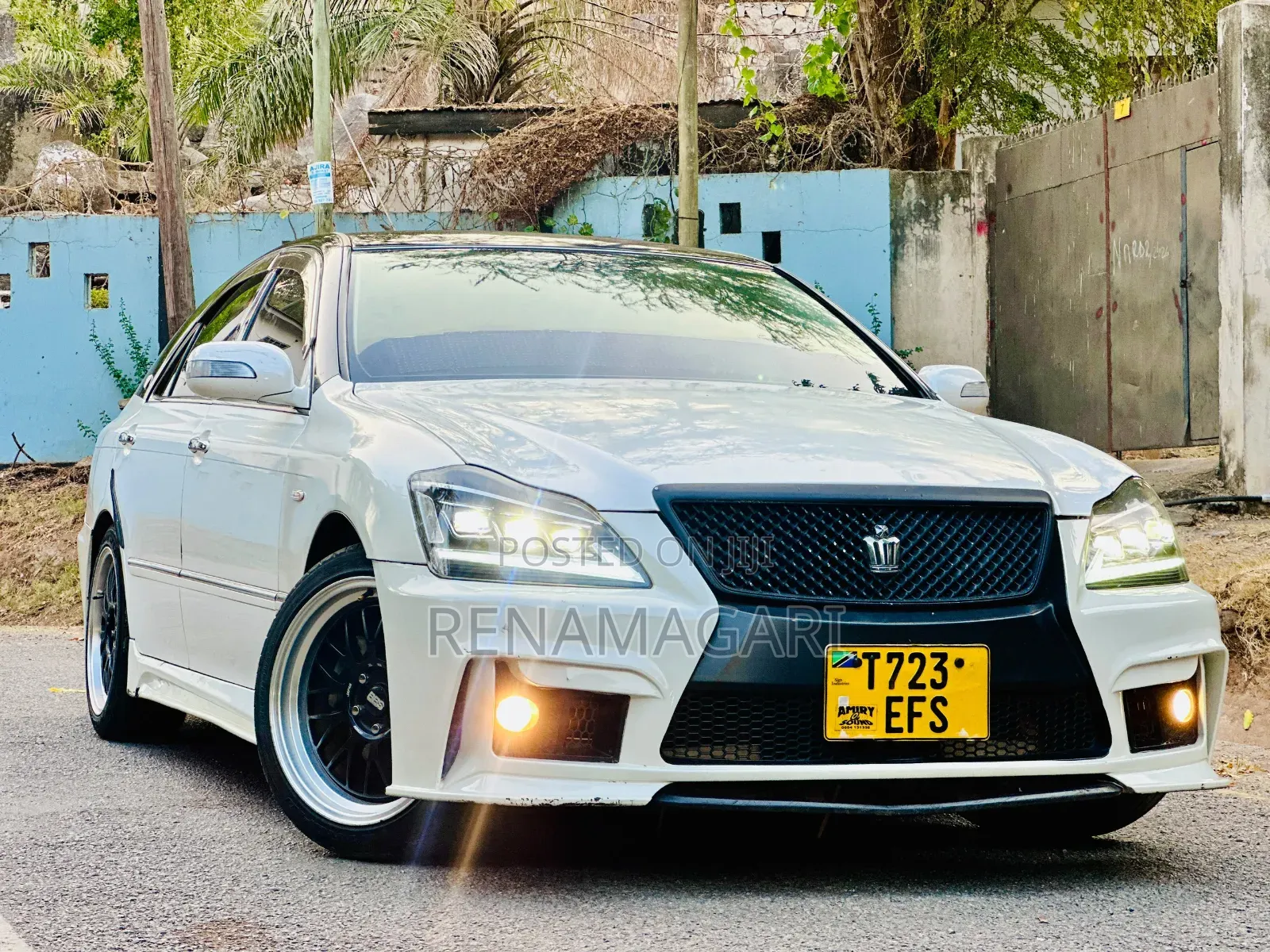Toyota Crown 2006 White