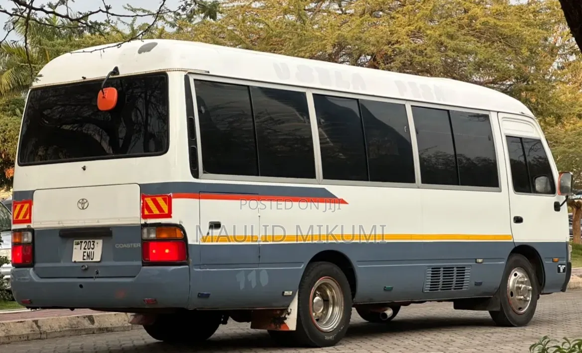 Toyota Coaster 1998 White