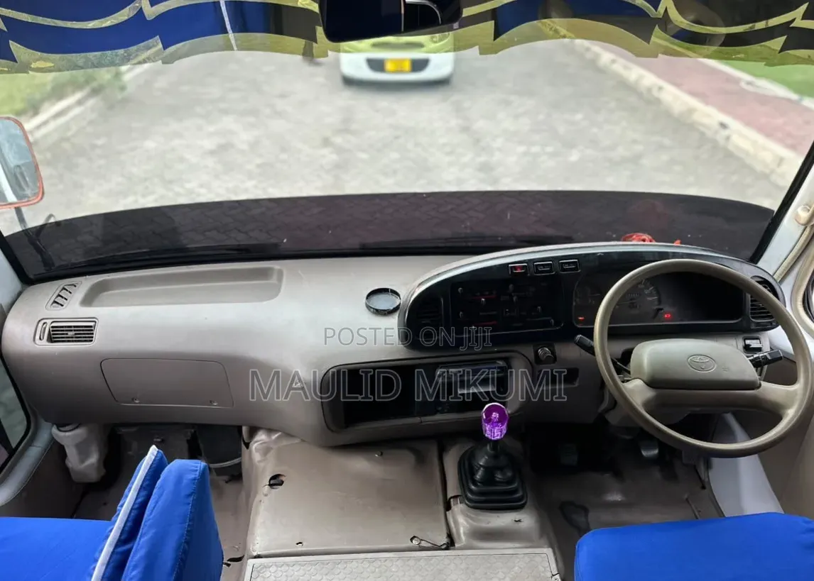 Toyota Coaster 1998 White